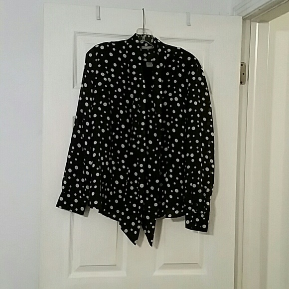 croft & barrow Tops - Croft & Barrow 2pc button top w/tank